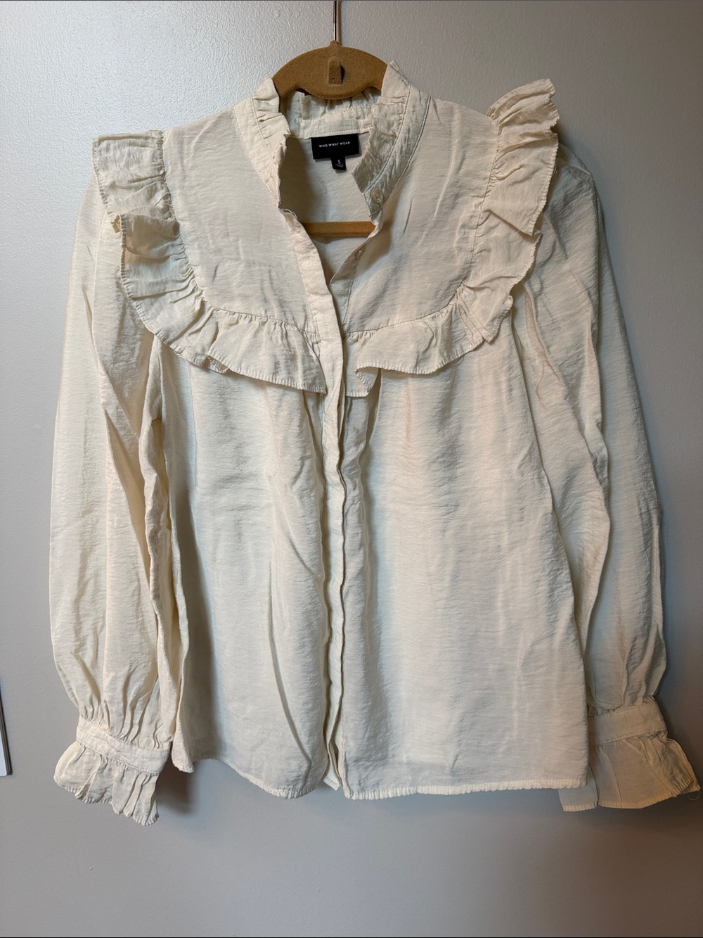 Who What Wear Cream Ruffle-Trim Button Blouse